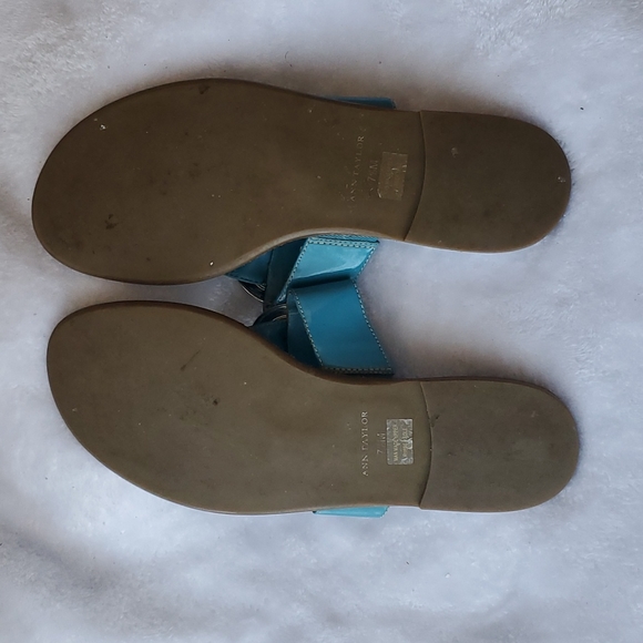 ANN TAYLOR SANDALS - Picture 6 of 11
